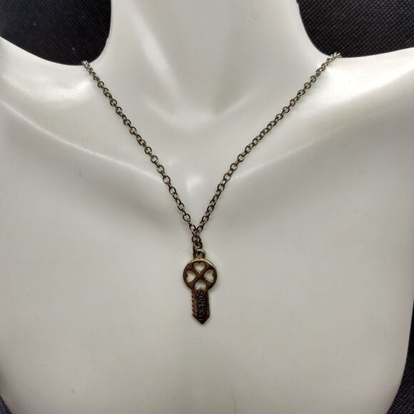 Key necklace friends - Picture 1 of 2